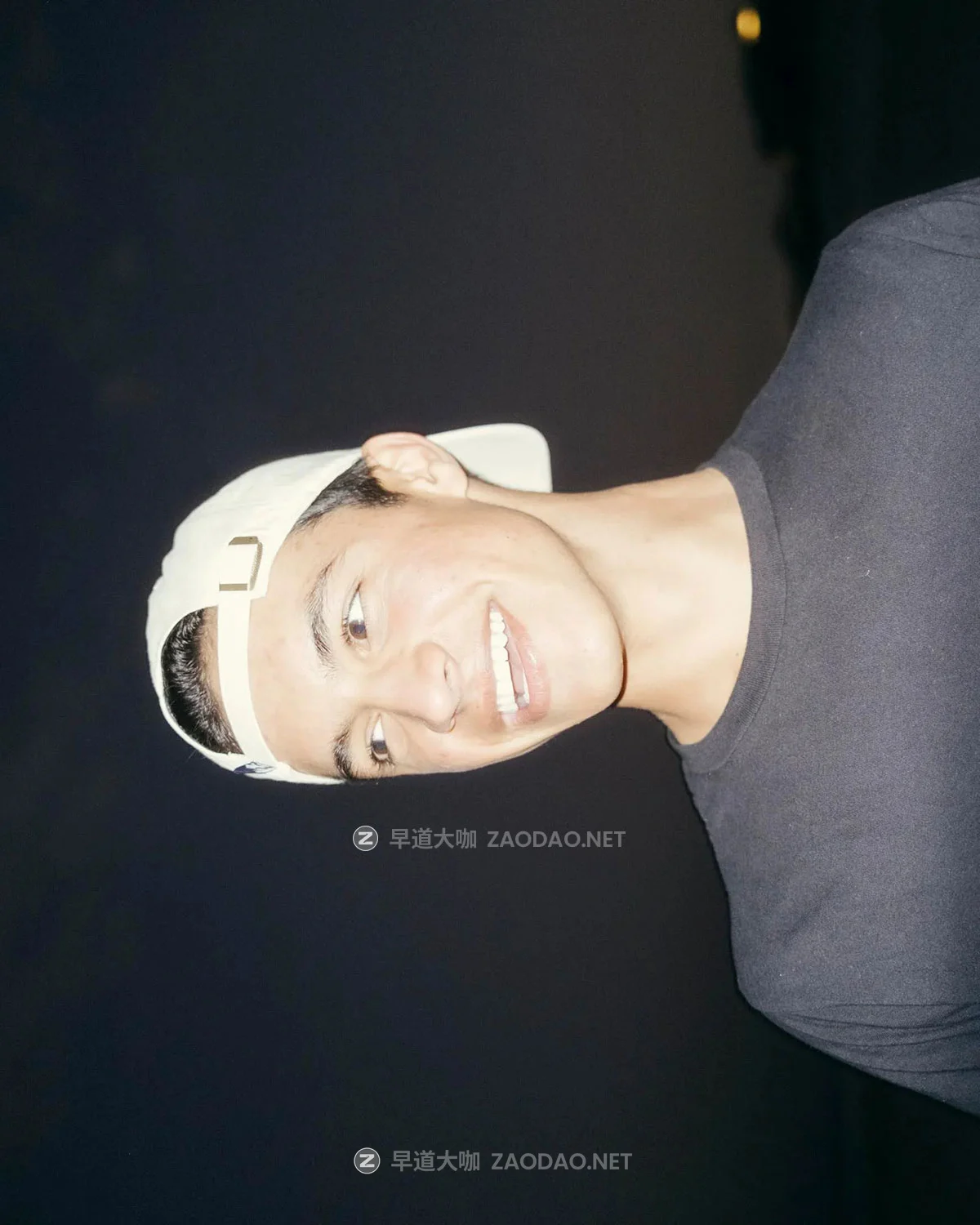 48款复古柯达克罗姆电影胶片模拟怀旧色调扫街摄影作品照片调色Lightroom预设 支持手机LR JR2shoot Studio – FILM Presets – PACK FILM插图1 48款复古柯达克罗姆电影胶片模拟怀旧色调扫街摄影作品照片调色Lightroom预设 支持手机LR JR2shoot Studio – FILM Presets – PACK FILM插图1