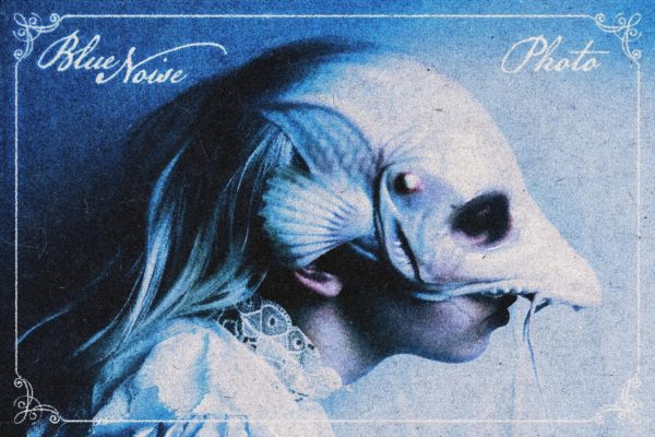 蓝色颗粒划痕模糊照片效果ps特效滤镜样机 Blue Noise Crisp Photo Effect特色图 蓝色颗粒划痕模糊照片效果ps特效滤镜样机 Blue Noise Crisp Photo Effect