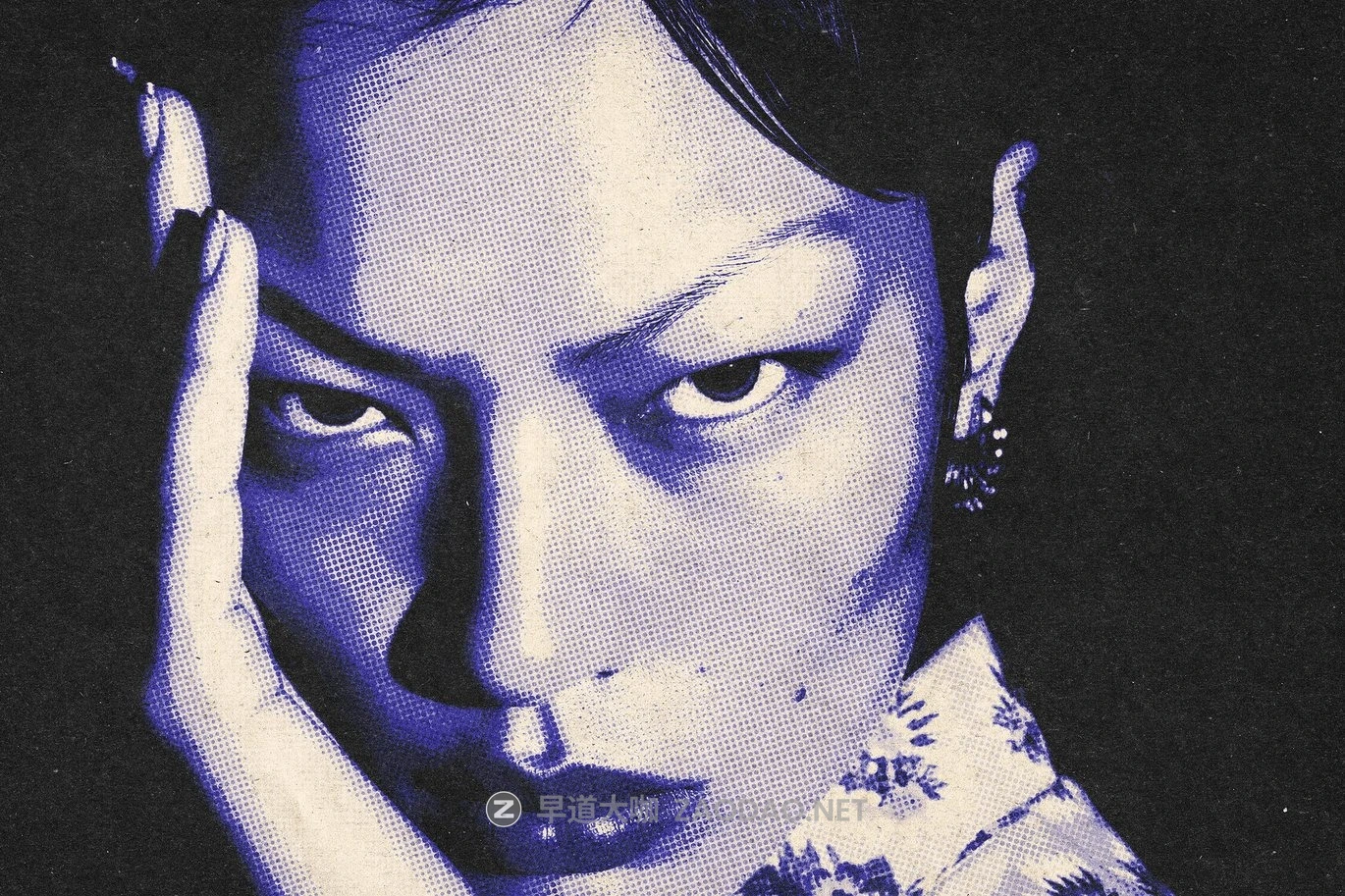 蓝色半调划痕照片效果ps特效滤镜样机 Blue Halftone Photo Effect插图1 蓝色半调划痕照片效果ps特效滤镜样机 Blue Halftone Photo Effect插图1