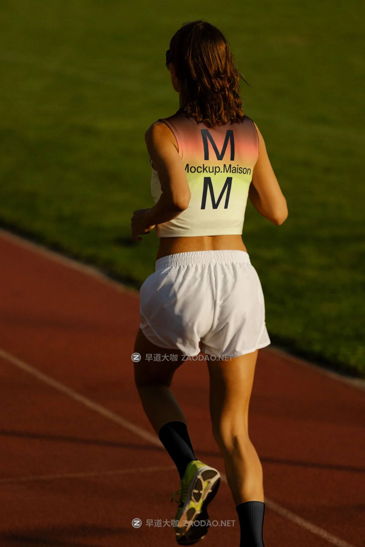 7款高级背包背心T恤毛巾iPhone手机水杯运动品牌VI设计PS贴图样机模板 Mockup.Maison – Sport Collection P5插图7 7款高级背包背心T恤毛巾iPhone手机水杯运动品牌VI设计PS贴图样机模板 Mockup.Maison – Sport Collection P5插图7