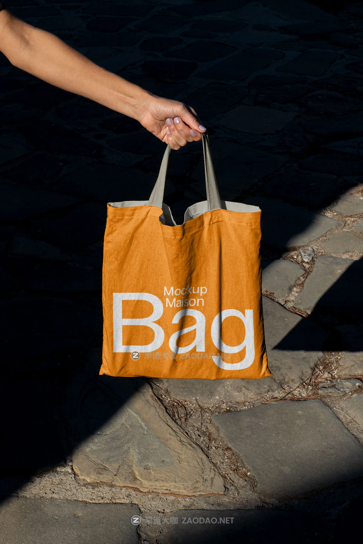 8款小众笔记本吊牌名片画册海报手提袋vi贴图效果图psd样机mockup模板素材 Mockup.Maison – E Collection P1插图8 8款小众笔记本吊牌名片画册海报手提袋vi贴图效果图psd样机mockup模板素材 Mockup.Maison – E Collection P1插图8