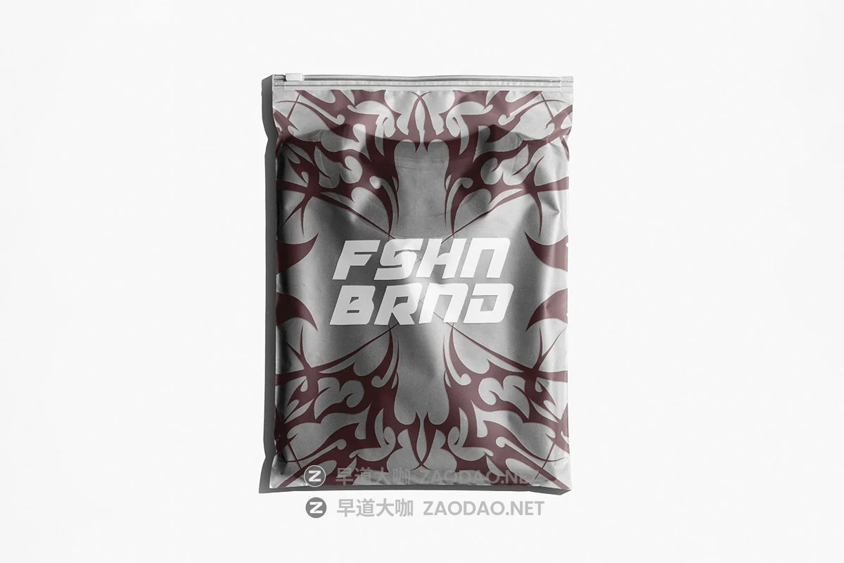 可封口拉链式服装塑料包装袋设计ps展示效果图mockup样机模板素材 Resealable T-Shirt Mailer Mockup插图3 可封口拉链式服装塑料包装袋设计ps展示效果图mockup样机模板素材 Resealable T-Shirt Mailer Mockup插图3