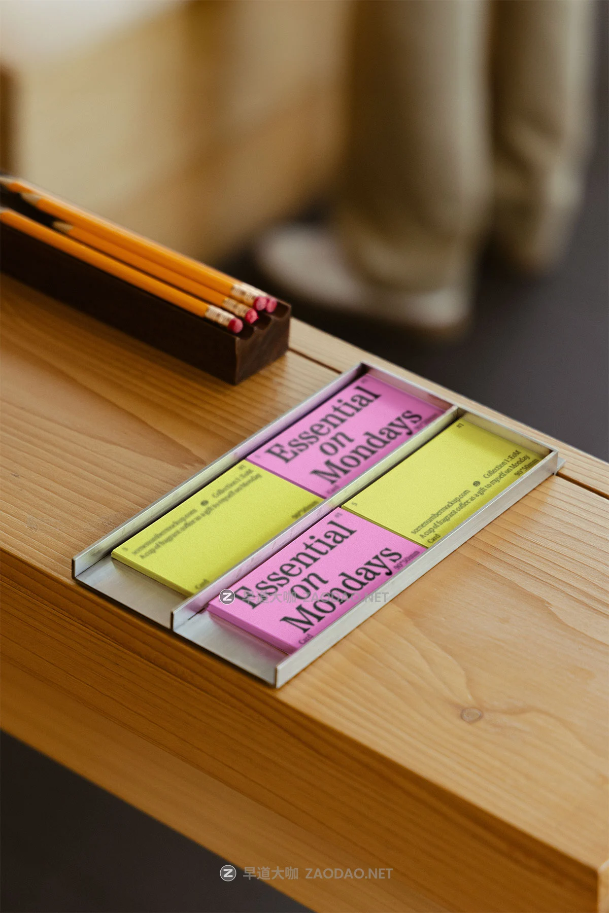 7款质感小众咖啡VI设计手提纸杯塑料杯名片包包装袋海报T恤展示贴图PSD样机模板 Scene Number Mockup – S#1 EOM Collection P2插图7 7款质感小众咖啡VI设计手提纸杯塑料杯名片包包装袋海报T恤展示贴图PSD样机模板 Scene Number Mockup – S#1 EOM Collection P2插图7