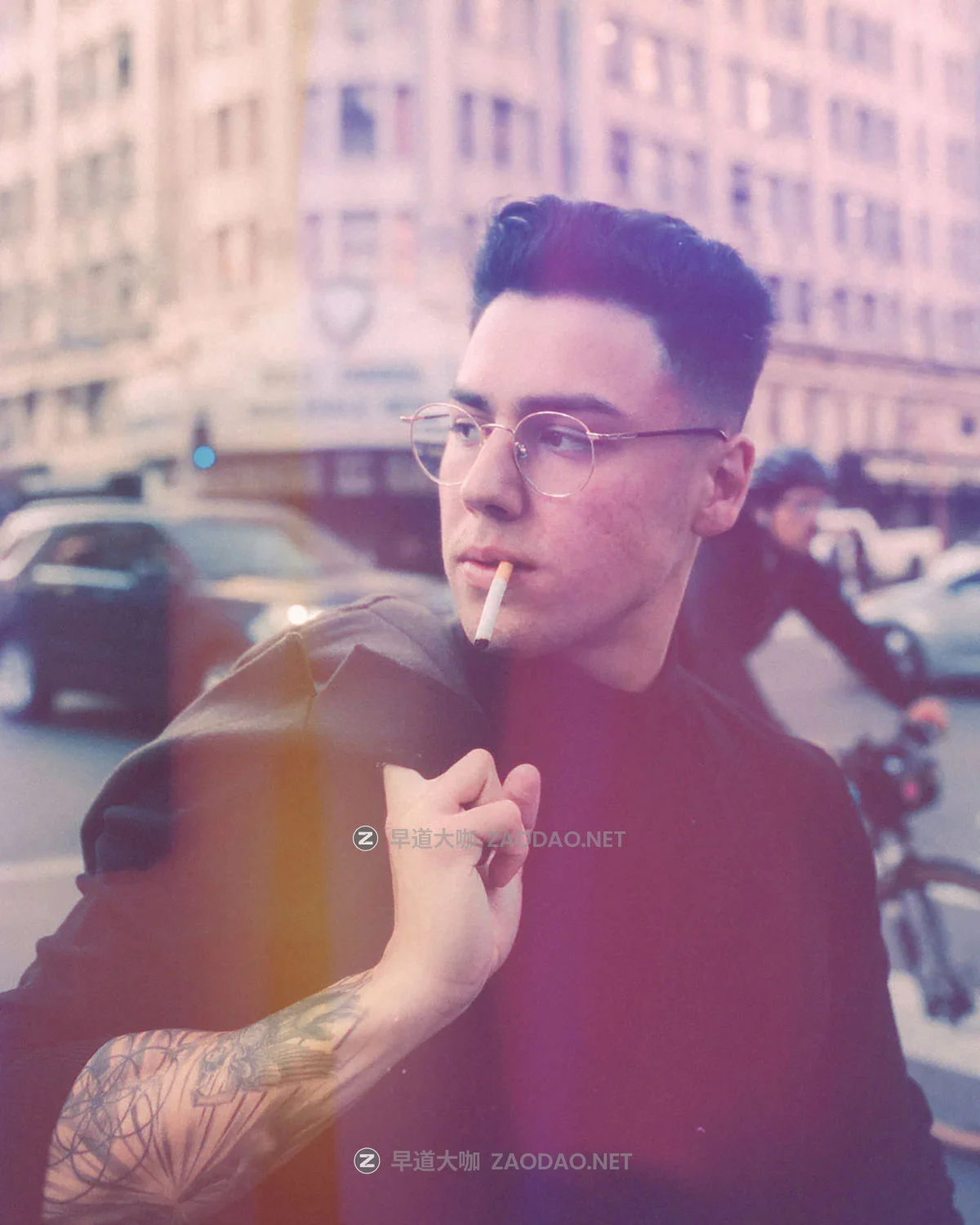 100+款迷幻6K高清灰尘杂点彩色胶片灼伤烧灼漏光光斑视频剪辑叠加效果素材 Sickboat – Color Photo Film Burn Images + Light Leaks (6K)插图20 100+款迷幻6K高清灰尘杂点彩色胶片灼伤烧灼漏光光斑视频剪辑叠加效果素材 Sickboat – Color Photo Film Burn Images + Light Leaks (6K)插图20