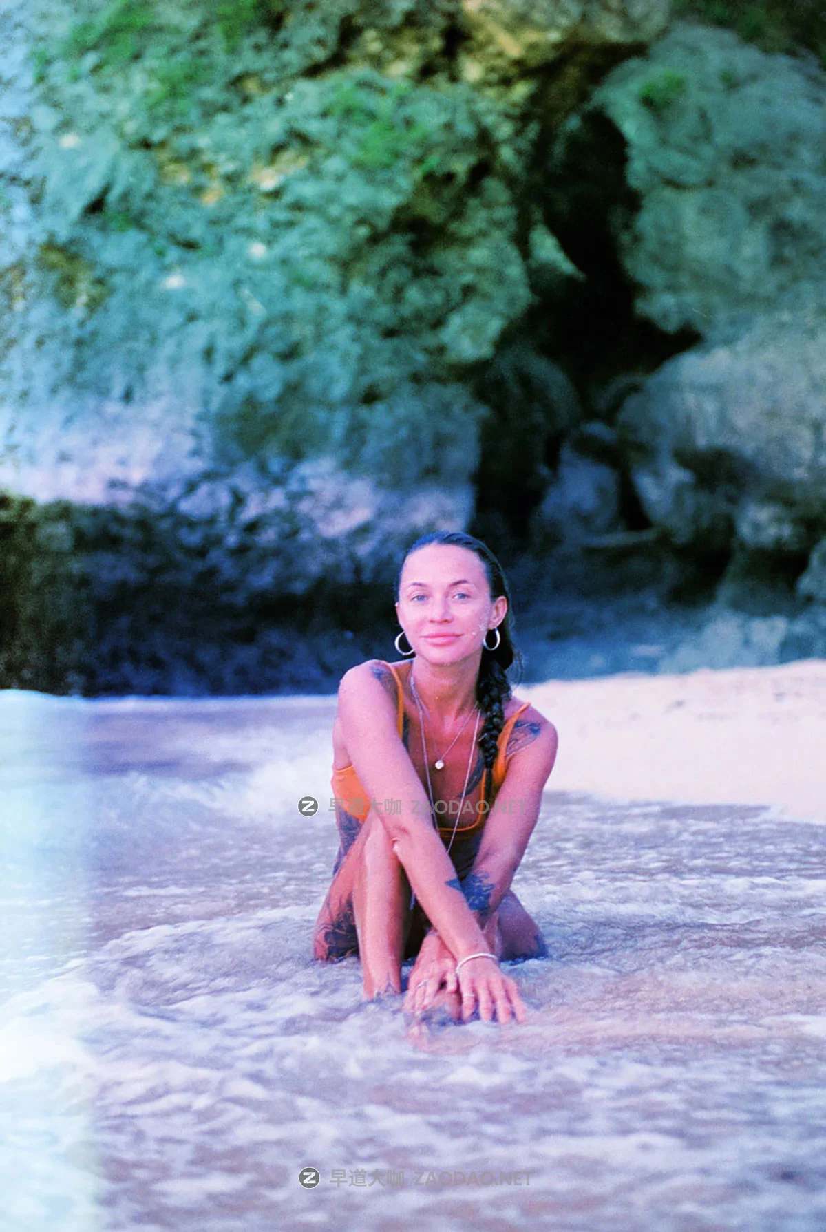 100+款迷幻6K高清灰尘杂点彩色胶片灼伤烧灼漏光光斑视频剪辑叠加效果素材 Sickboat – Color Photo Film Burn Images + Light Leaks (6K)插图11 100+款迷幻6K高清灰尘杂点彩色胶片灼伤烧灼漏光光斑视频剪辑叠加效果素材 Sickboat – Color Photo Film Burn Images + Light Leaks (6K)插图11