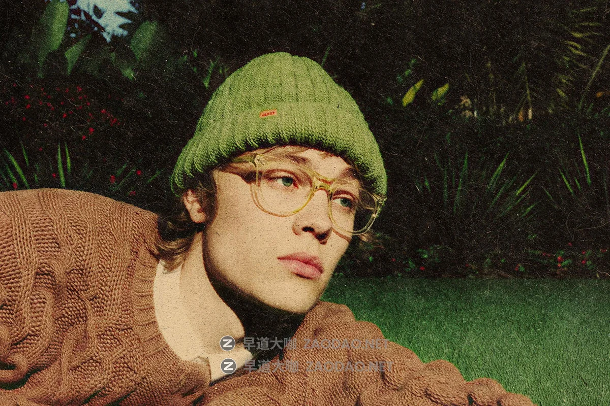 复古做旧杂点灰尘划痕怀旧颗粒纸张磨损照片修图ps特效滤镜插件样机 Vintage Printed Vibe Effect插图6 复古做旧杂点灰尘划痕怀旧颗粒纸张磨损照片修图ps特效滤镜插件样机 Vintage Printed Vibe Effect插图6