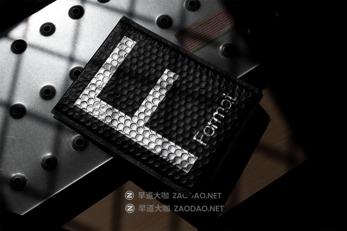 10款光阴场景质感海报画册名片包装盒快递袋vi品牌设计展示效果图ps样机模板 Format Mockup – BATCH 001 Collection P3插图3 10款光阴场景质感海报画册名片包装盒快递袋vi品牌设计展示效果图ps样机模板 Format Mockup – BATCH 001 Collection P3插图3