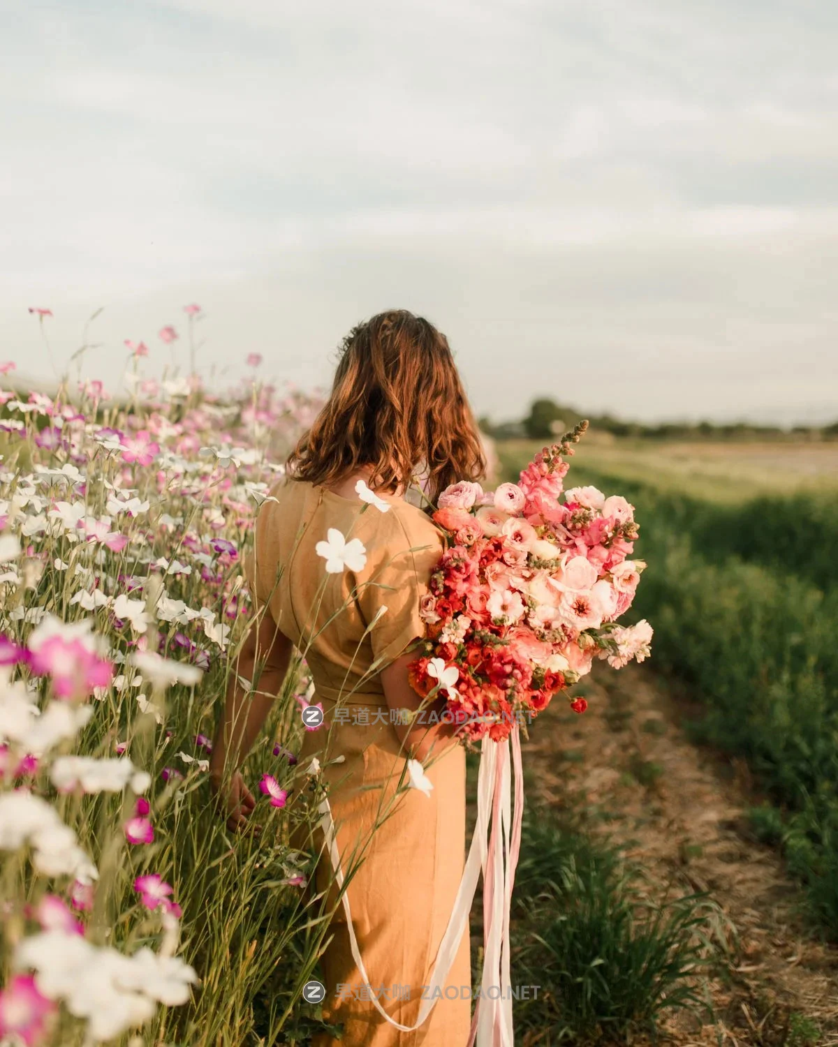 高级国外风RGB三原色琥珀橙森林绿风暴蓝户外结婚照人像摄影调色LR预设 Archipelago Quest 56 – RGB插图15 高级国外风RGB三原色琥珀橙森林绿风暴蓝户外结婚照人像摄影调色LR预设 Archipelago Quest 56 – RGB插图15