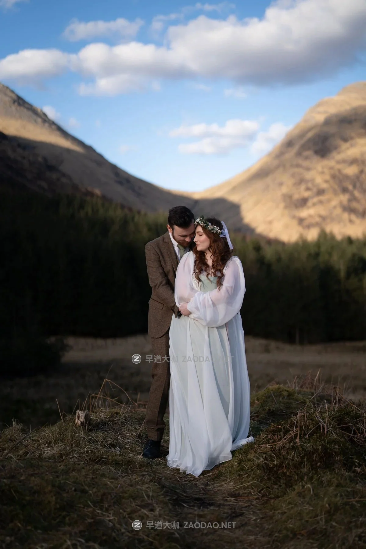 高级国外风RGB三原色琥珀橙森林绿风暴蓝户外结婚照人像摄影调色LR预设 Archipelago Quest 56 – RGB插图3 高级国外风RGB三原色琥珀橙森林绿风暴蓝户外结婚照人像摄影调色LR预设 Archipelago Quest 56 – RGB插图3