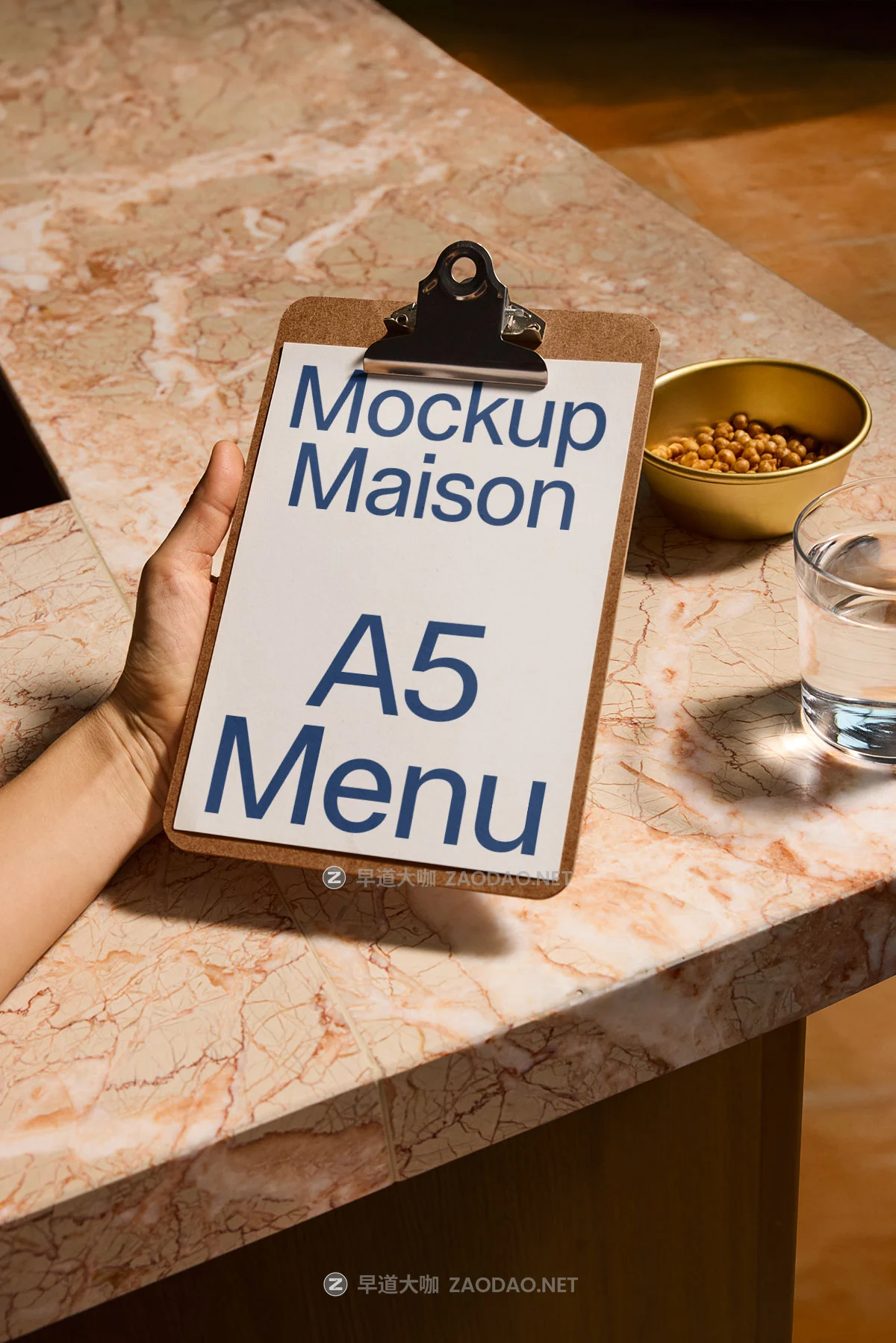 7款网红西餐面包咖啡店品牌vi设计帆布袋纸杯菜单T恤iPhone手机贴图psd样机 Mockup Maison – Bistro Collection P1插图3 7款网红西餐面包咖啡店品牌vi设计帆布袋纸杯菜单T恤iPhone手机贴图psd样机 Mockup Maison – Bistro Collection P1插图3