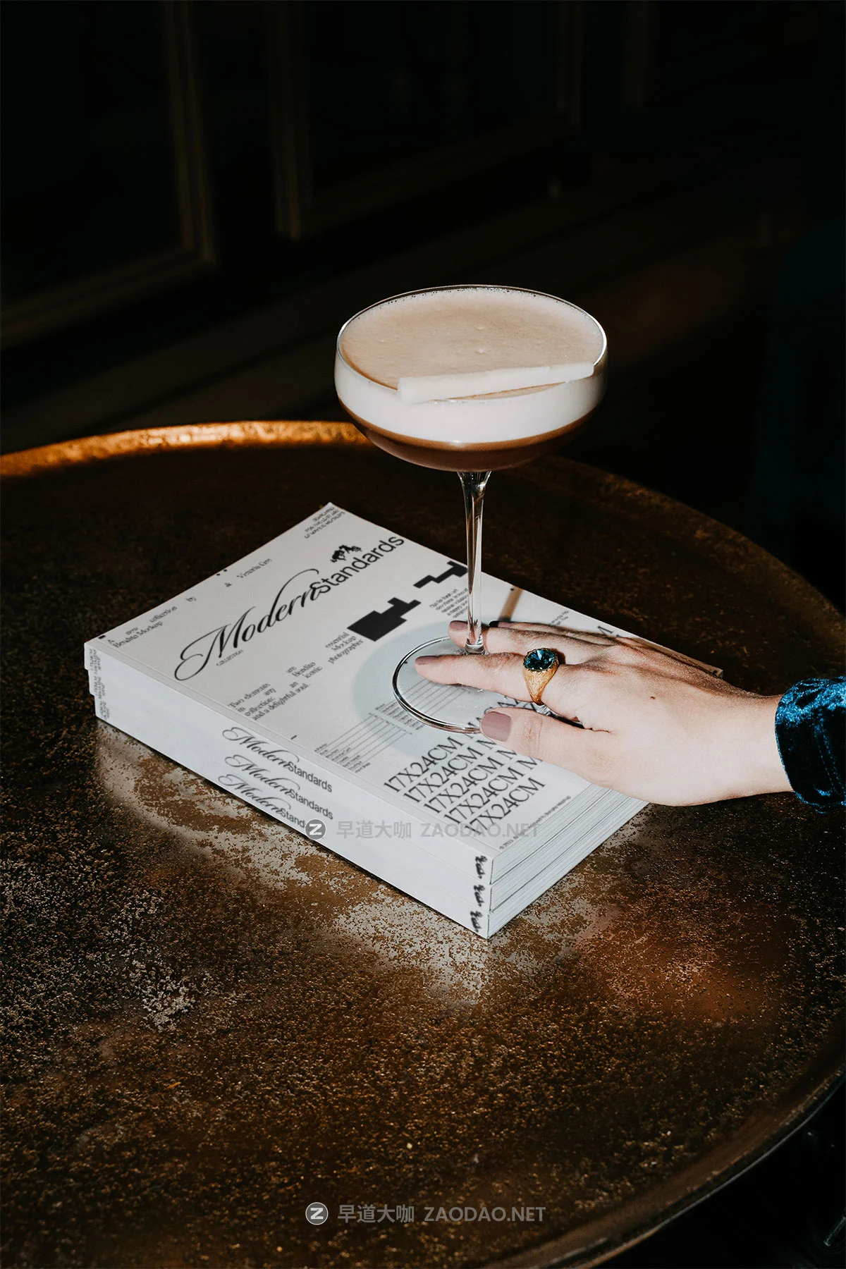 7款小众信封书籍画册杂志海报报纸Vi品牌设计展示效果图PS样机模板 Bendito.Mockup – Modern Standards Collection P2插图7 7款小众信封书籍画册杂志海报报纸Vi品牌设计展示效果图PS样机模板 Bendito.Mockup – Modern Standards Collection P2插图7