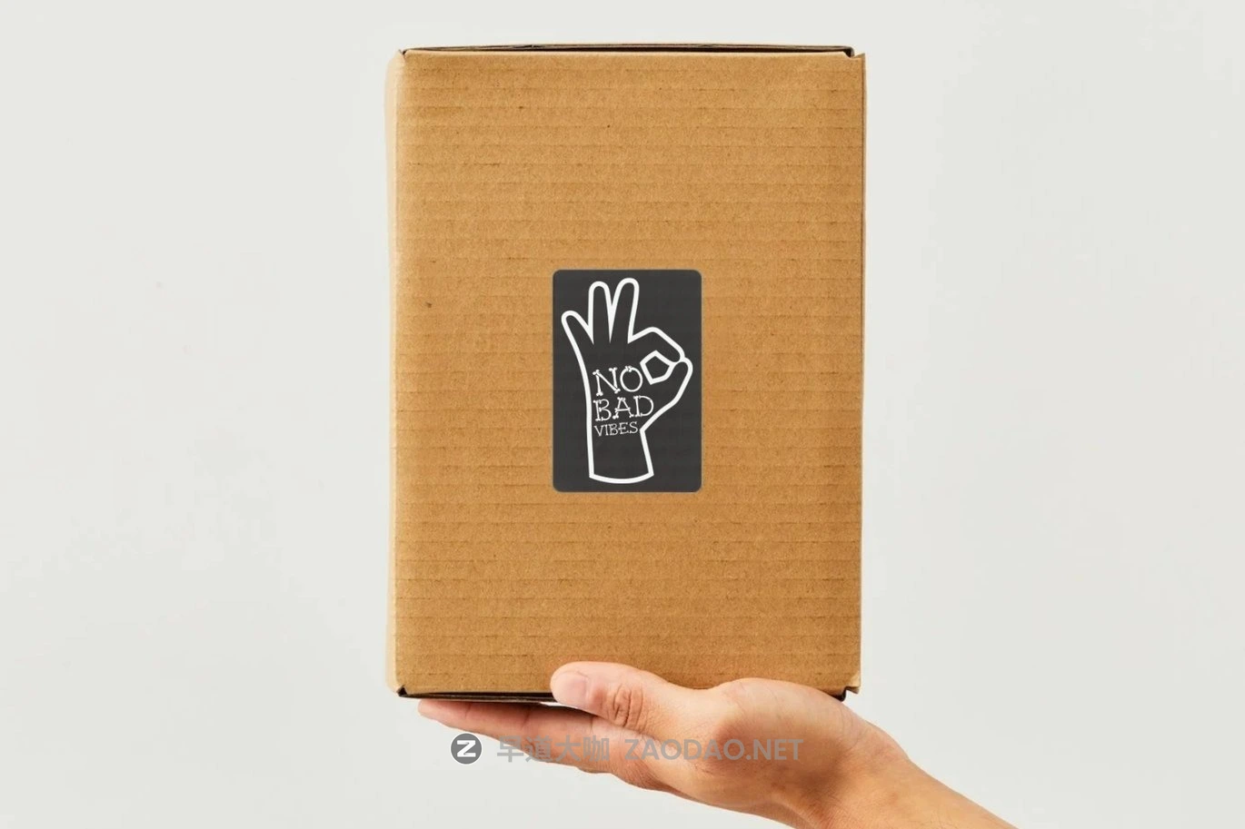 时尚俏皮深色主题品牌包装邀请函设计装饰英文字体安装包 Bone Alchemy – Skeleton Typeface插图6 时尚俏皮深色主题品牌包装邀请函设计装饰英文字体安装包 Bone Alchemy – Skeleton Typeface插图6