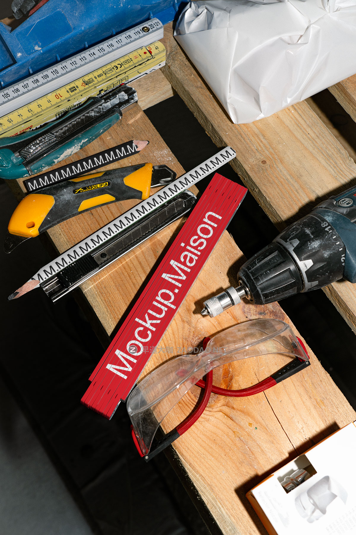 8款工程建筑品牌vi形象设计铅笔尺子围挡胶带安全帽T恤设计展示psd样机模板 Mockup.Maison – Builder Collection P2插图5 8款工程建筑品牌vi形象设计铅笔尺子围挡胶带安全帽T恤设计展示psd样机模板 Mockup.Maison – Builder Collection P2插图5