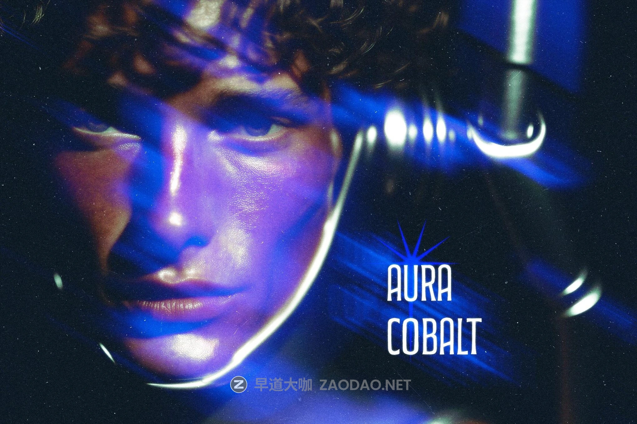 复古模糊颗粒漏光蓝光照片效果ps特效滤镜样机 Aura Cobalt Leak Effect插图 复古模糊颗粒漏光蓝光照片效果ps特效滤镜样机 Aura Cobalt Leak Effect插图