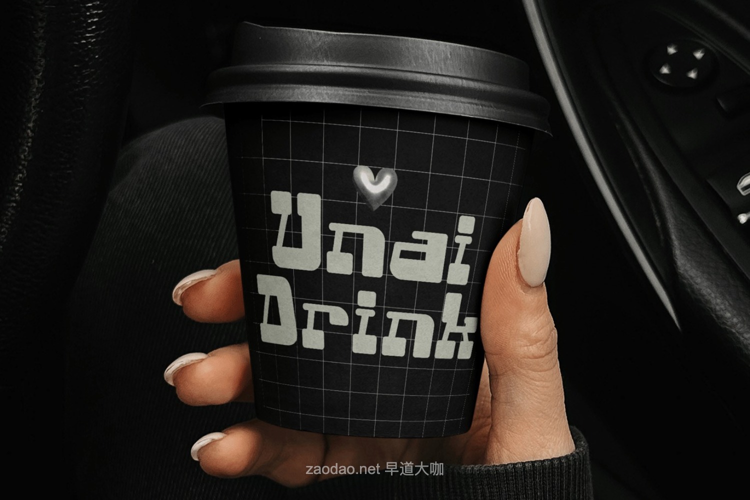 时尚复古俏皮Y2K品牌海报包装设计装饰英文字体安装包 Retro Y2K Font – Monsti插图4 时尚复古俏皮Y2K品牌海报包装设计装饰英文字体安装包 Retro Y2K Font – Monsti插图4